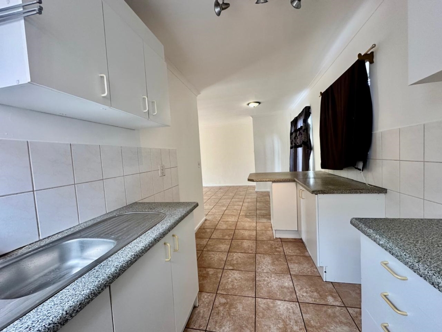 2 Bedroom Property for Sale in Silver Oaks Western Cape